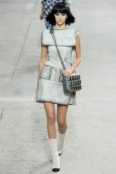 Look 44
